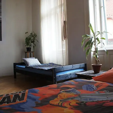 Hostel Minoo House *